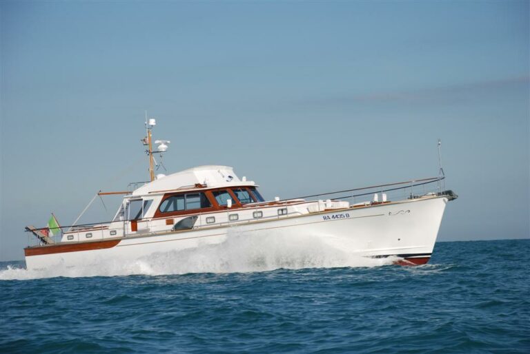 22 meter motor yacht
